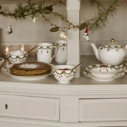 Royal Copenhagen Star Fluted Christmas Serveerschaal -Copenhaging Winkel 24877 01 05 29dab0d9a6