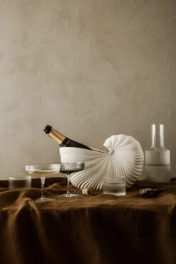Ferm LIVING Ripple Champagneglas 2-pack -Copenhaging Winkel 29218 01 12 EnvironmentImage 2c8898e4f6