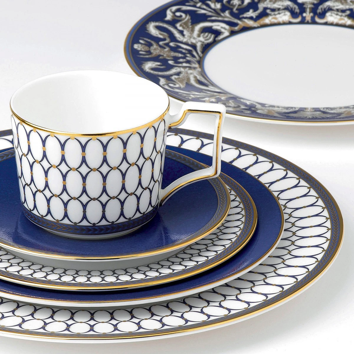 Wedgwood Renaissance Gold Bord Blauwe Rand 2 Wedgwood Renaissance Gold Bord Blauwe Rand - Afbeelding 2