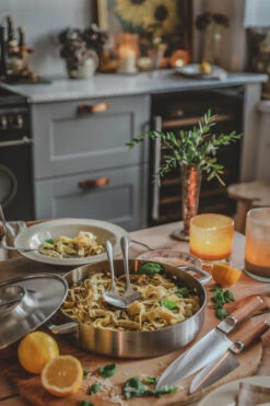 Fiskars Norden Oven Pan Roestvrij Staal -Copenhaging Winkel 35796 01 9 EnvironmentImage defd4c9e94