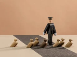 Kay Bojesen Politieagent -Copenhaging Winkel 40605 01 11 EnvironmentImage abfce72ac9