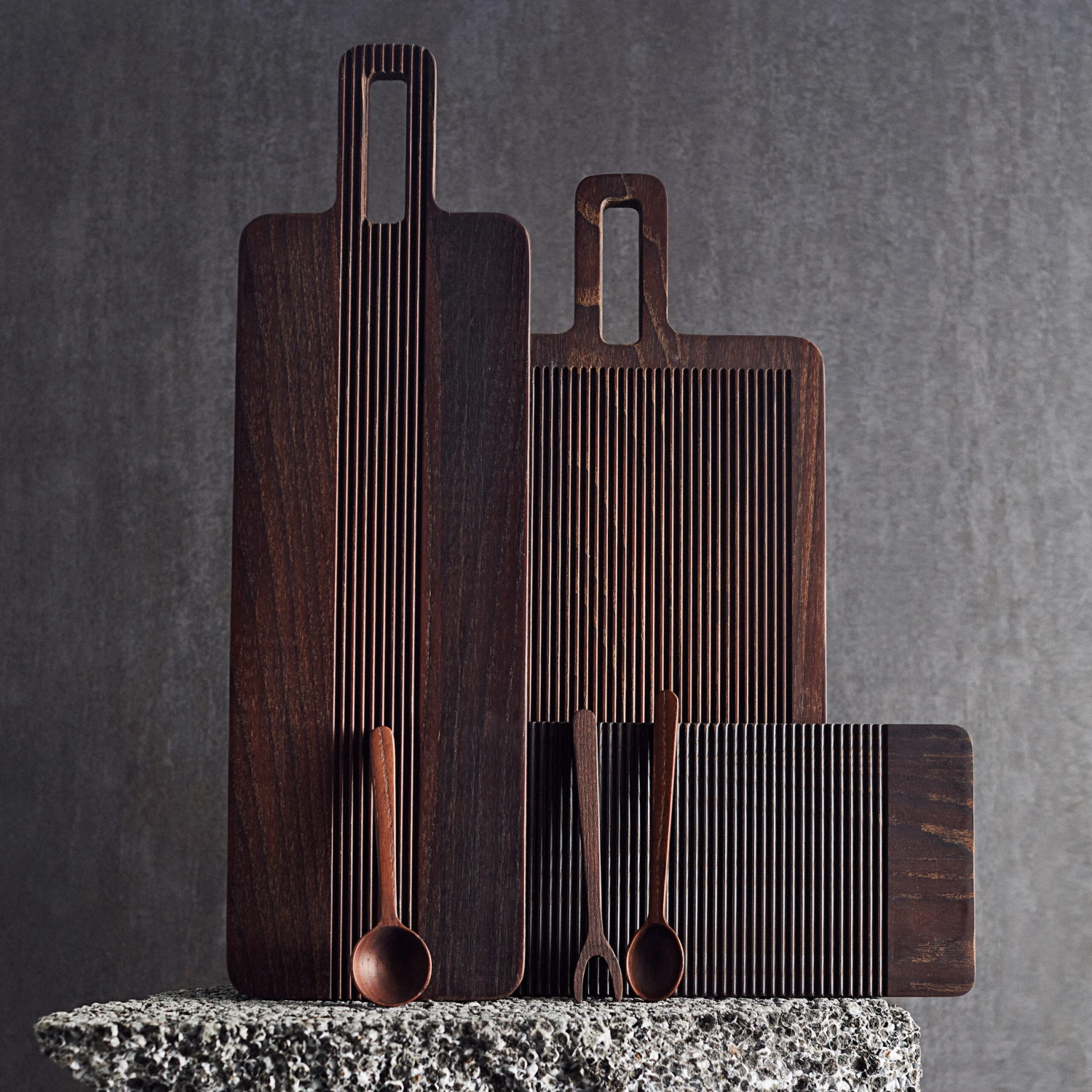 Muubs Yami Serveerplankje 14x26,5 Cm 4 Muubs Yami Serveerplankje 14x26,5 Cm - Afbeelding 4