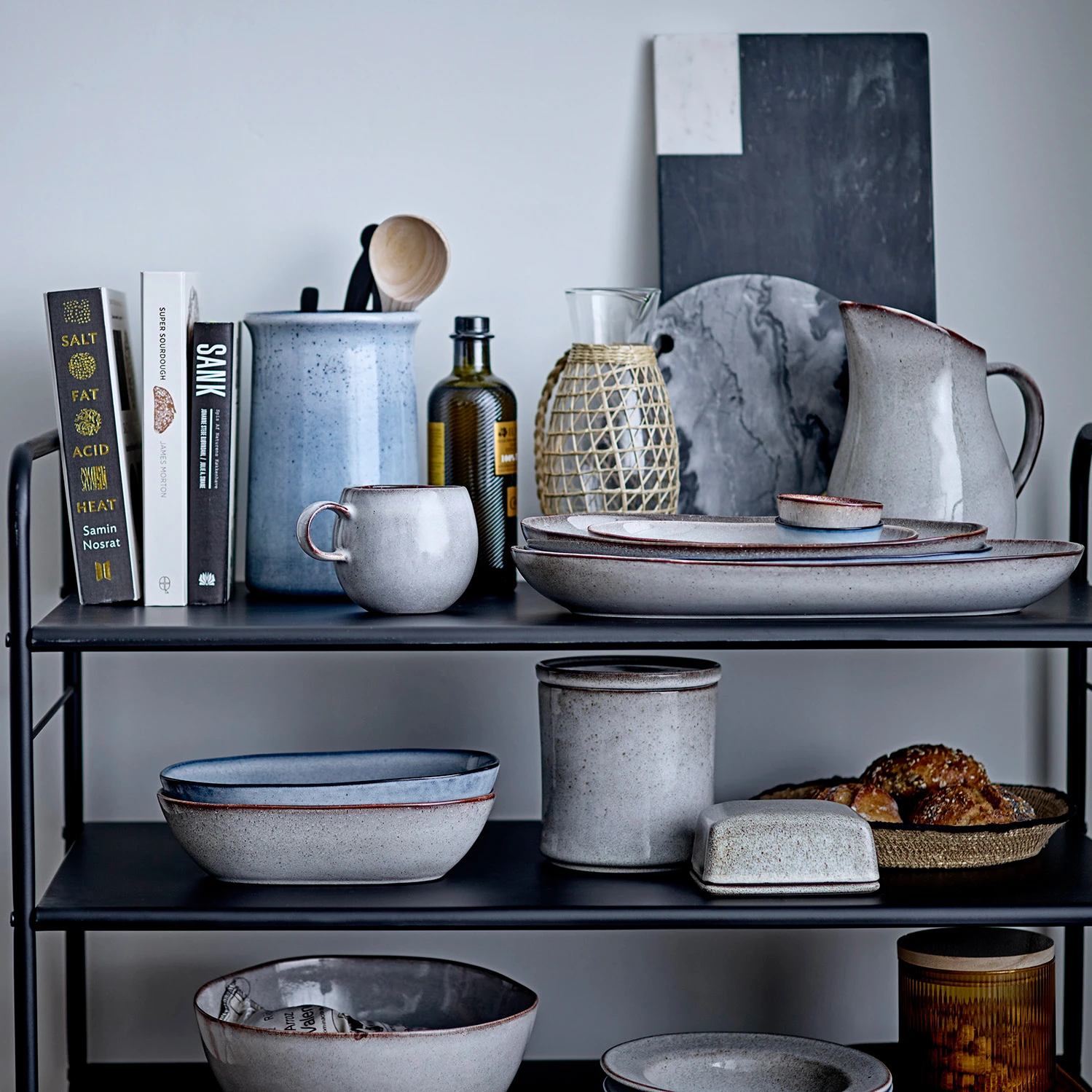 Bloomingville Elvia Snijplank Marmer 23x45,5 Cm 2 Bloomingville Elvia Snijplank Marmer 23x45,5 Cm - Afbeelding 2