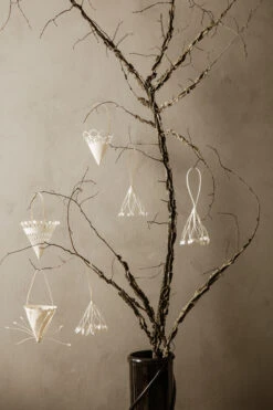 Ferm LIVING Paper Tassels Kersthanger Ø10 Cm 3-pack -Copenhaging Winkel 505209 01 5 EnvironmentImage 7e312fa05c