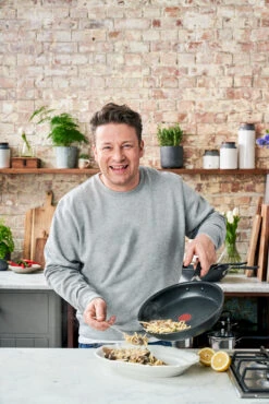 Tefal Jamie Oliver Quick & Easy Koekenpan Hard Anodised 7 Tefal Jamie Oliver Quick & Easy Koekenpan Hard Anodised -Copenhaging Winkel 506745 01 4 EnvironmentImage 515c86525d