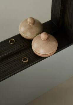 OYOY Saga Bonbonniere Schaaltje Met Deksel Laag Ø8 Cm -Copenhaging Winkel 506818 01 3 EnvironmentImage bc19e2ff37