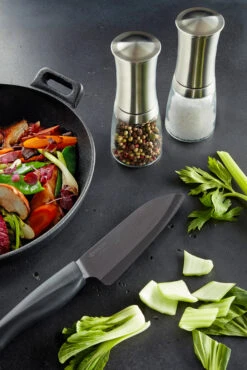 Kyocera Keramische Kruidenmolen Met Glazen Potje -Copenhaging Winkel 508599 01 3 EnvironmentImage c75054afbe