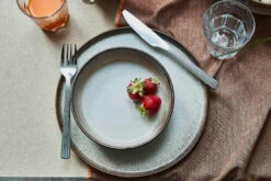 Aida Søholm Sonja Diep Bord Ø18 Cm -Copenhaging Winkel 508908 01 3 EnvironmentImage fbde628283