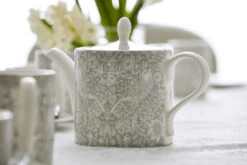 Spode Strawberry Thief Theekan 1,1 Liter -Copenhaging Winkel 509452 01 4 EnvironmentImage dd9189de80