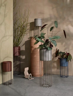 Broste Copenhagen Fenja Pot Met Onderstel 2-delig -Copenhaging Winkel 512279 01 3 EnvironmentImage e84c3b6e90