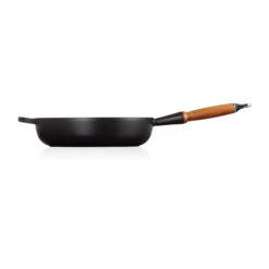 Le Creuset Signature Hapjespan Houten Handvat 28 Cm -Copenhaging Winkel 512411 01 4 ProductImageExtra 09add60760