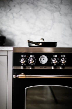 Arvet Gehamerde Zwarte Hapjespan Met Deksel -Copenhaging Winkel 513366 01 8 EnvironmentImage 3d461a1f52