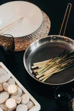 Arvet Gehamerde Zwarte Koekenpan 11 Arvet Gehamerde Zwarte Koekenpan -Copenhaging Winkel 513367 01 4 EnvironmentImage 744cb7dcd0