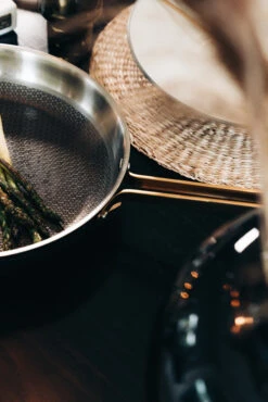 Arvet Gehamerde Zwarte Koekenpan 13 Arvet Gehamerde Zwarte Koekenpan -Copenhaging Winkel 513367 01 6 EnvironmentImage d35831fcd6