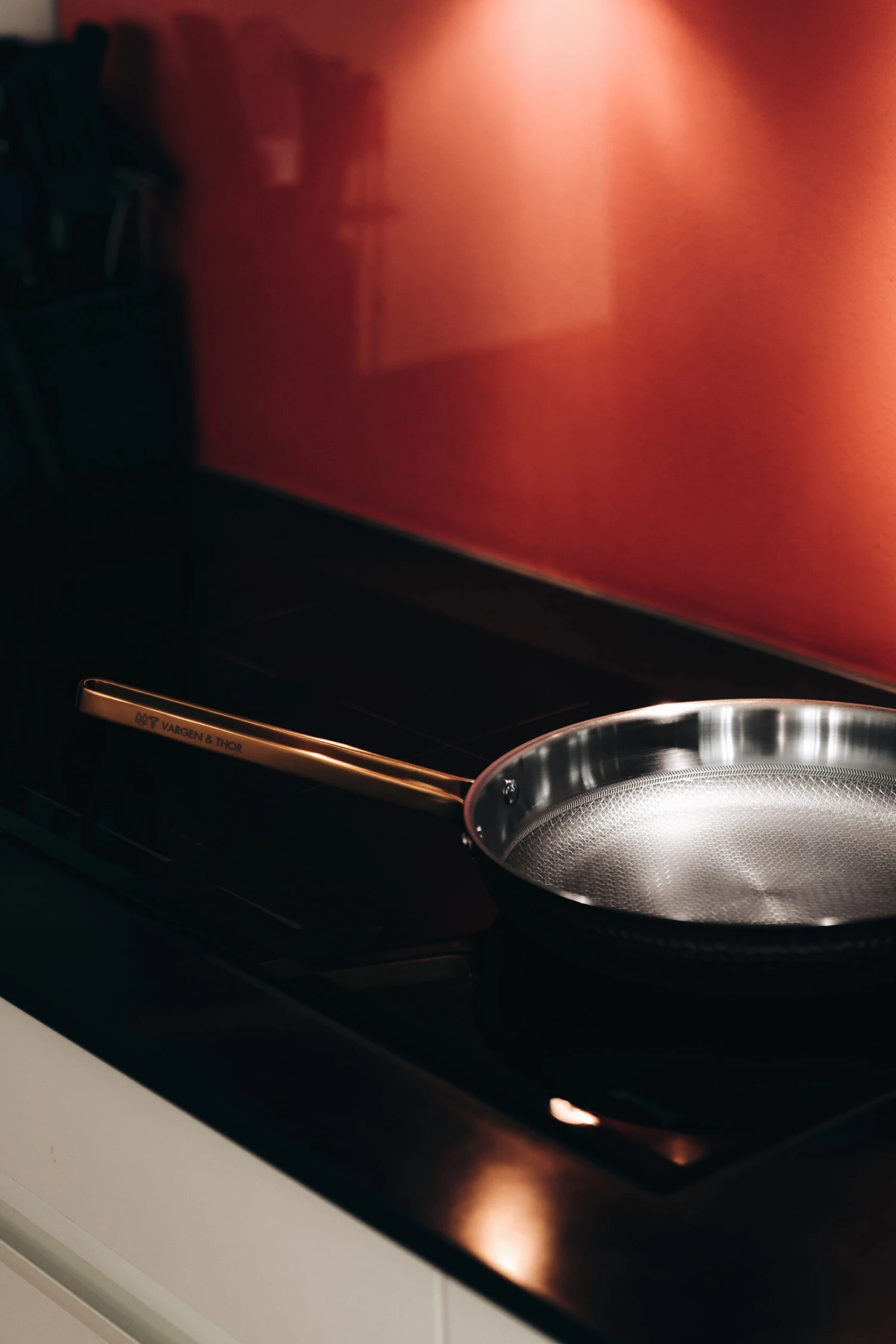 Arvet Gehamerde Zwarte Koekenpan 8 Arvet Gehamerde Zwarte Koekenpan - Afbeelding 8