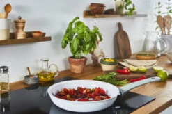 Tefal Natural Chef Koekenpannenset Grijs 11 Tefal Natural Chef Koekenpannenset Grijs -Copenhaging Winkel 515083 01 5 EnvironmentImage dbfb38c2d8