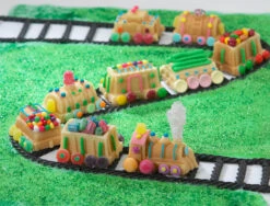 Nordic Ware Train Cake Bakvorm 8 Nordic Ware Train Cake Bakvorm -Copenhaging Winkel 515964 01 5 EnvironmentImage 86eb014833