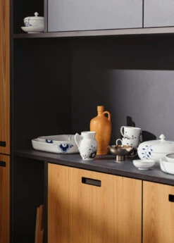 Royal Copenhagen Black Fluted Mega Zwart Kan -Copenhaging Winkel 567597 01 5 EnvironmentImage 9d46e98aa5