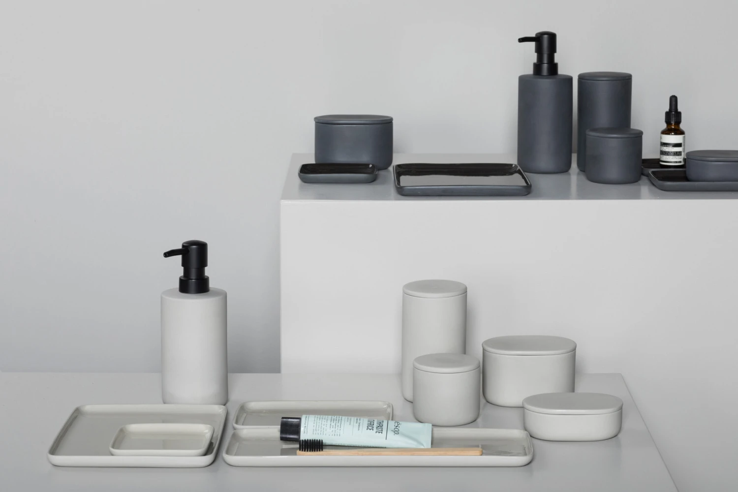 Serax Cose Ovale Opbergpot Met Deksel S 3,3x10,2 Cm 3 Serax Cose Ovale Opbergpot Met Deksel S 3,3x10,2 Cm - Afbeelding 3