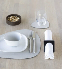 LIND DNA Serene Placemat Curve M -Copenhaging Winkel 571902 01 42 EnvironmentImage c5dbd9ab9a