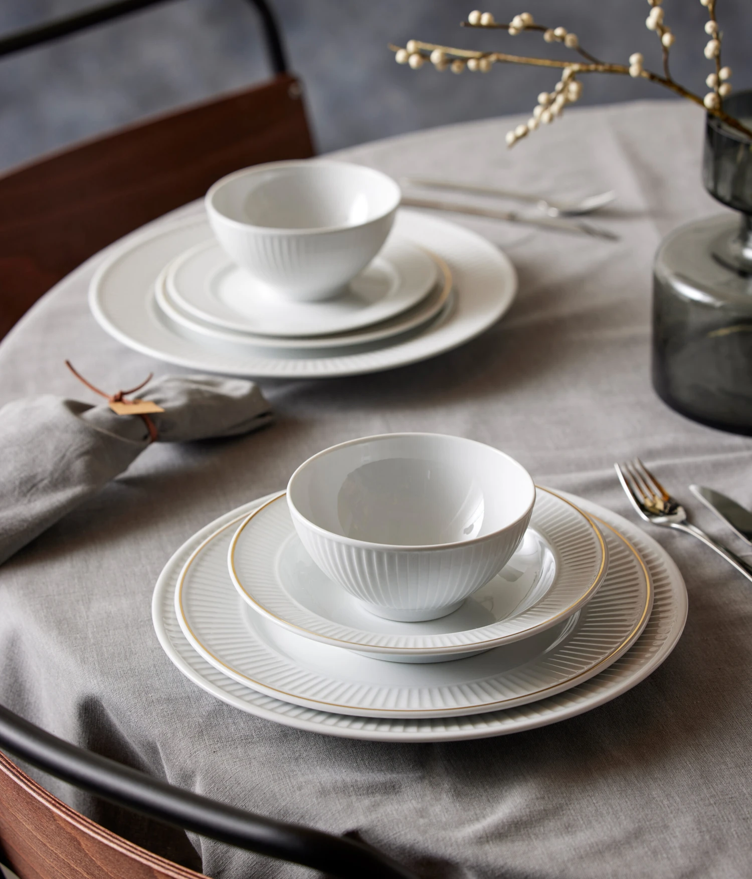 Pillivuyt Plissé Bord Met Gouden Rand Ø28 Cm 3 Pillivuyt Plissé Bord Met Gouden Rand Ø28 Cm - Afbeelding 3