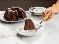 Nordic Ware Marquee Bundt Bakvorm -Copenhaging Winkel 573286 01 42 EnvironmentImage 50ee96475c