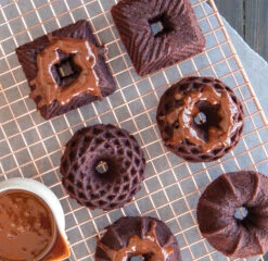 Nordic Ware Geo Bundtlette Bakvorm 7 Nordic Ware Geo Bundtlette Bakvorm -Copenhaging Winkel 573287 01 42 EnvironmentImage 6193edff8b