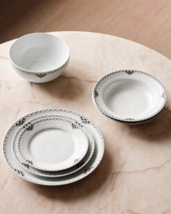 Royal Copenhagen Black Lace Bord -Copenhaging Winkel 574638 01 70 ProductImageCollection 02a5e8bc61