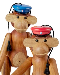 Kay Bojesen Studentenpet Voor De Kleine Aap -Copenhaging Winkel 575641 01 40 EnvironmentImage 1ba0539d96