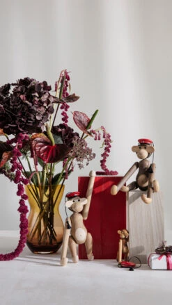 Kay Bojesen Studentenpet Voor De Kleine Aap -Copenhaging Winkel 575641 01 44 EnvironmentImage 092bad2b00