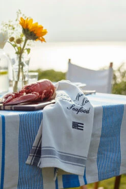 Lexington Striped Linen Cotton Tafelkleed 150x250 Cm 8 Lexington Striped Linen Cotton Tafelkleed 150x250 Cm -Copenhaging Winkel 577983 01 40 EnvironmentImage 49f4938de5
