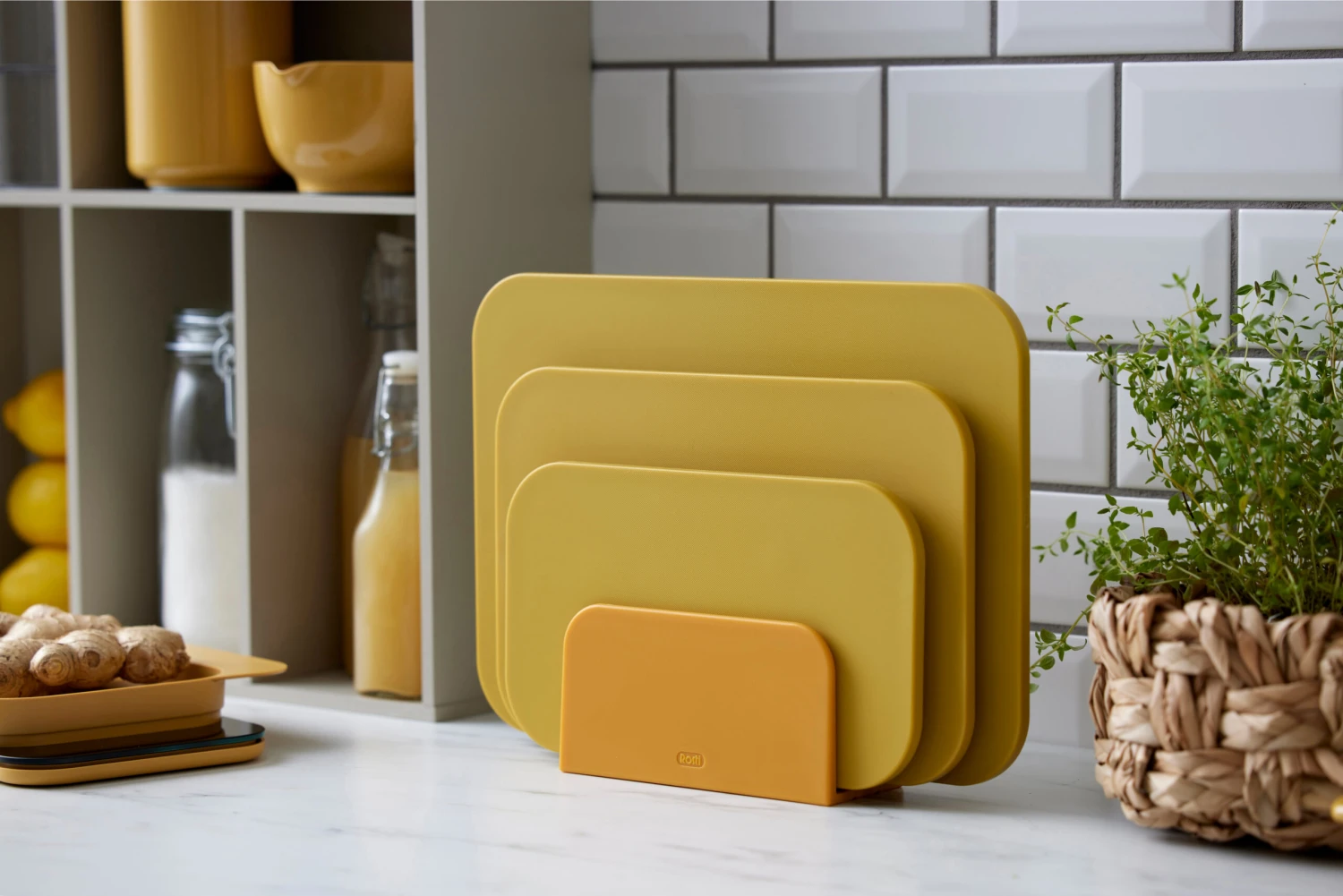 Rosti Choptima Snijplank Set -delig Met Houder 2 Rosti Choptima Snijplank Set -delig Met Houder - Afbeelding 2