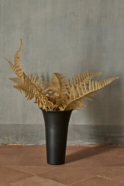 Ferm LIVING Spun Alu Vaas Ø21,3x41,9 Cm -Copenhaging Winkel 579936 01 41 EnvironmentImage 21c0185f95