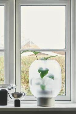 GEJST Nebl Bloempot Mat Glas Ø26 Cm -Copenhaging Winkel 580326 01 40 EnvironmentImage b402742066