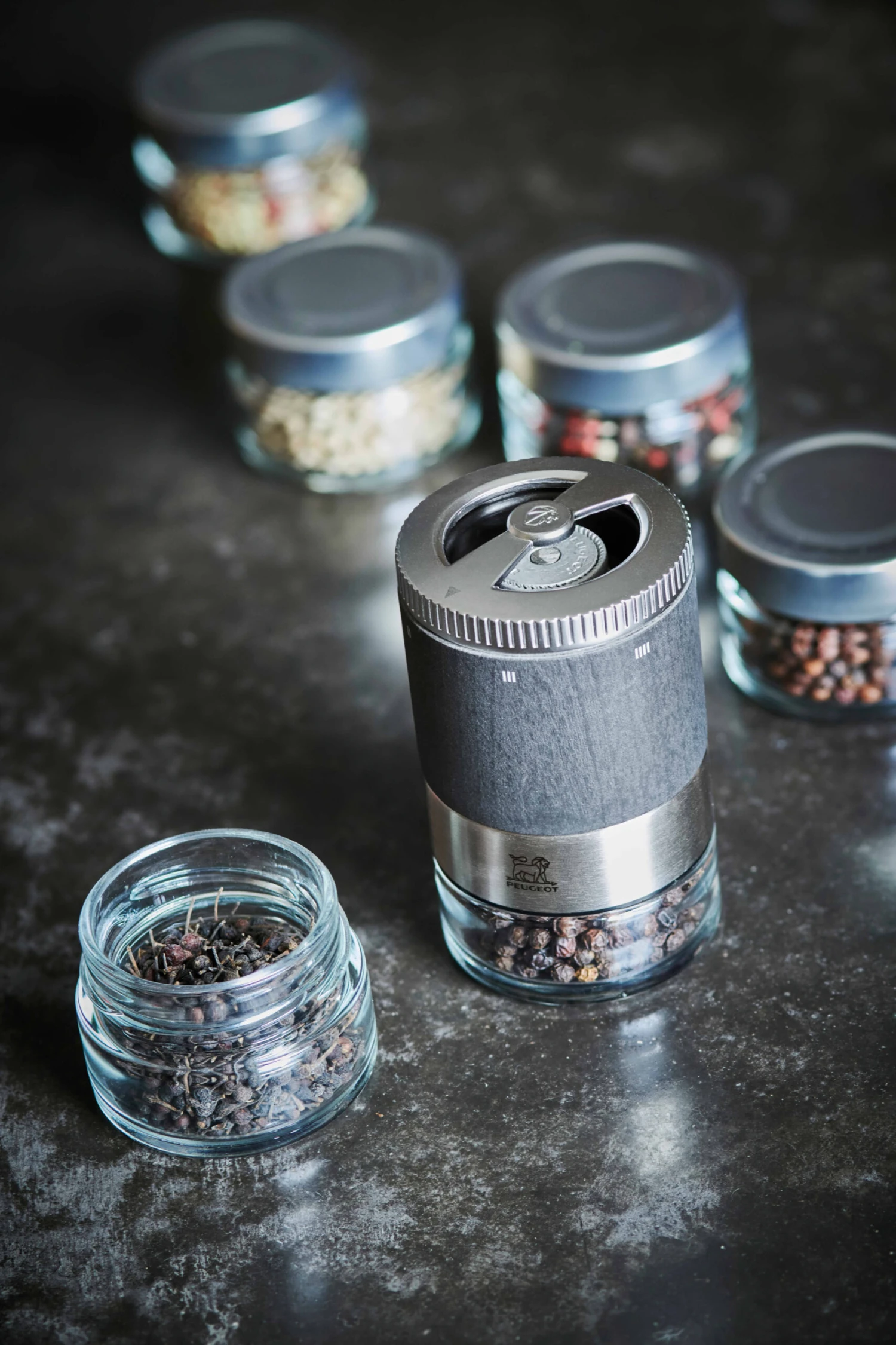 Peugeot Maestro Pepermolen 11 Cm + 3 Soorten Peper 7 Peugeot Maestro Pepermolen 11 Cm + 3 Soorten Peper - Afbeelding 7