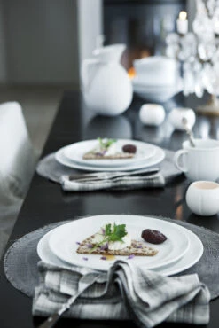 Rosendahl Grand Cru Soft Bord Ø23 Cm -Copenhaging Winkel 581683 01 41 EnvironmentImage 86e4e76823