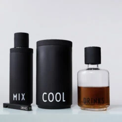 Design Letters Shaker Zwart -Copenhaging Winkel p 32111 01 04 479323e064